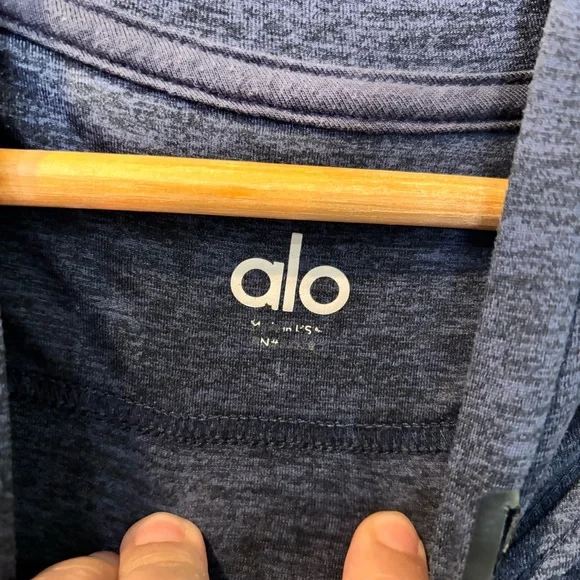 Alo Yoga Performance Athletic Stretch Pullover Hoodie Sweater Men’s Size Large - Picture 2 of 9